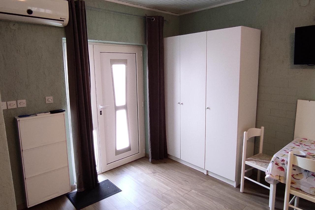 Studio Punat 5410A Exterior photo